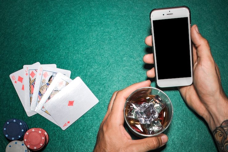 Philippines players enjoying eeejl sports and casino platform on mobile